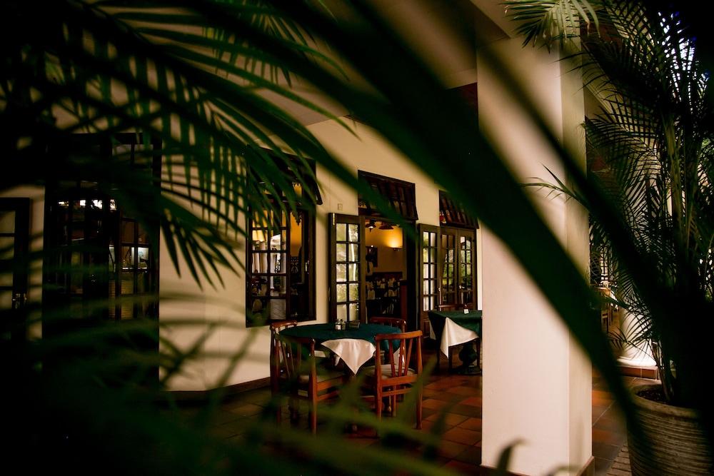 Bronte Hotel Harare Eksteriør bilde